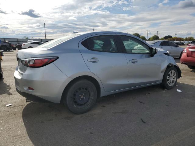 Obraz 3 z 2019 TOYOTA YARIS L 2019 z VIN 3MYDLBYV5KY526011