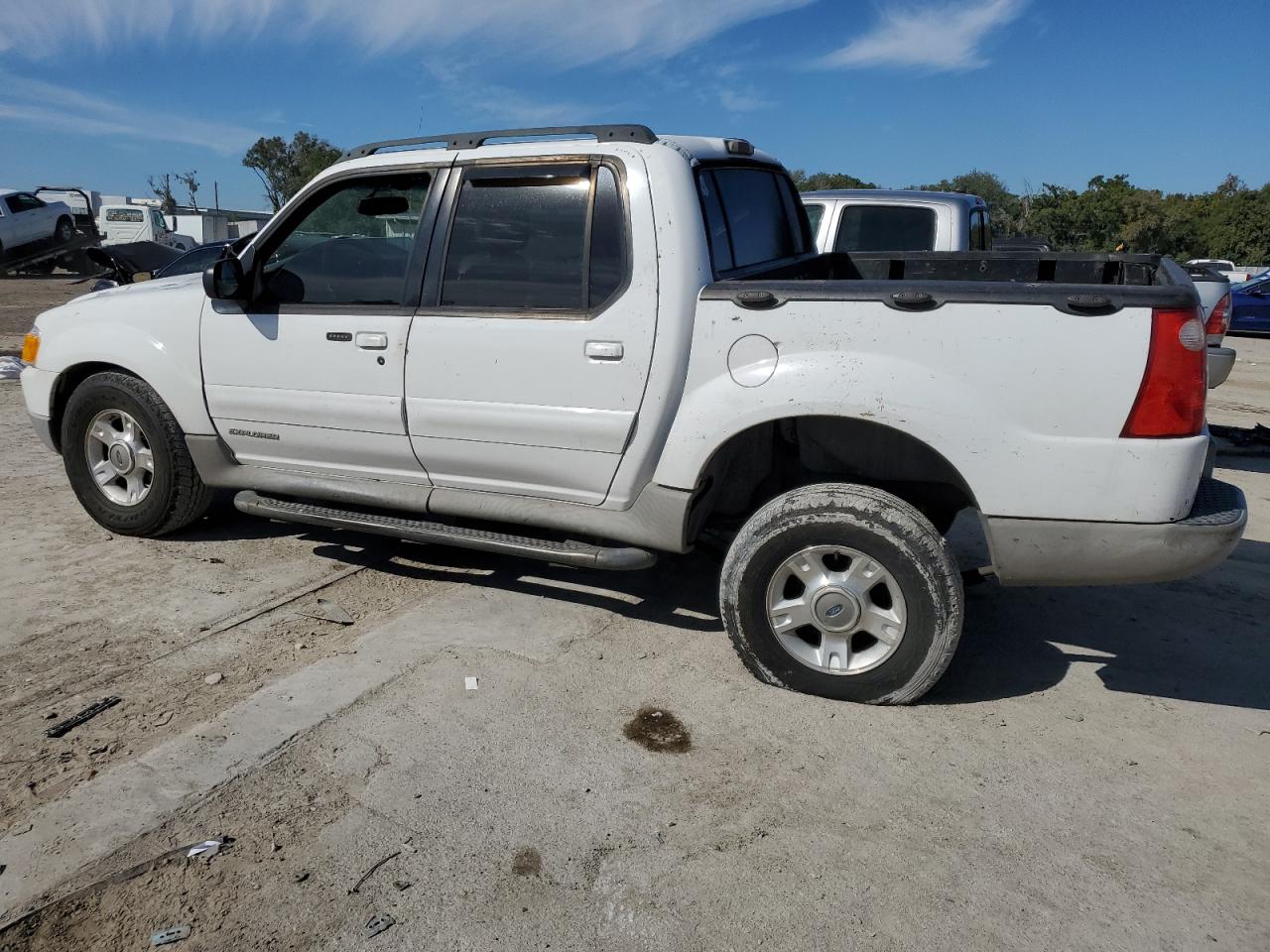 Image 2 of 2002 FORD EXPLORER SPORT TRAC  2002 with VIN 1FMZU67E52UC47280