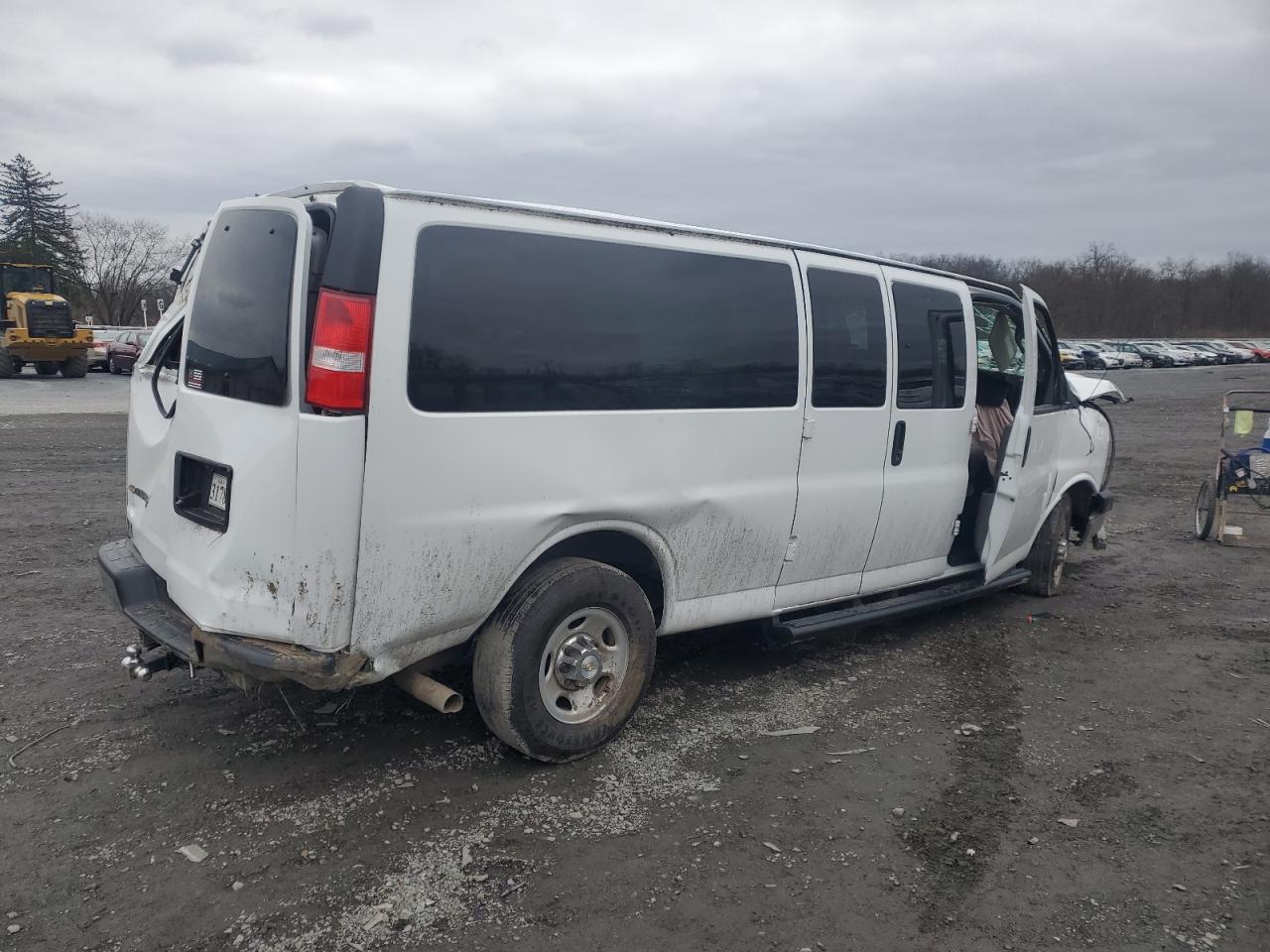 Image 3 of 2021 CHEVROLET EXPRESS G3500 LT 2021 with VIN 1GAZGPF73M1312810