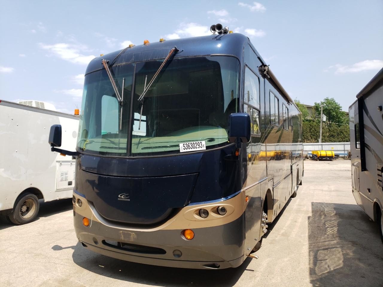 Изображение 2 2005 FREIGHTLINER CHASSIS X LINE MOTOR HOME 2005 с VIN 4UZAAHBV65CV37899