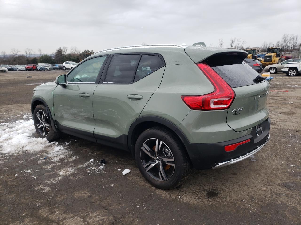 Image 2 of 2023 VOLVO XC40 CORE 2023 with VIN YV4L12UV7P2059389