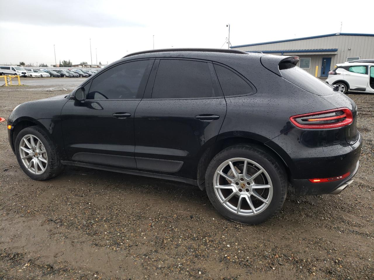 Image 2 of 2015 PORSCHE MACAN S 2015 with VIN WP1AB2A55FLB57002