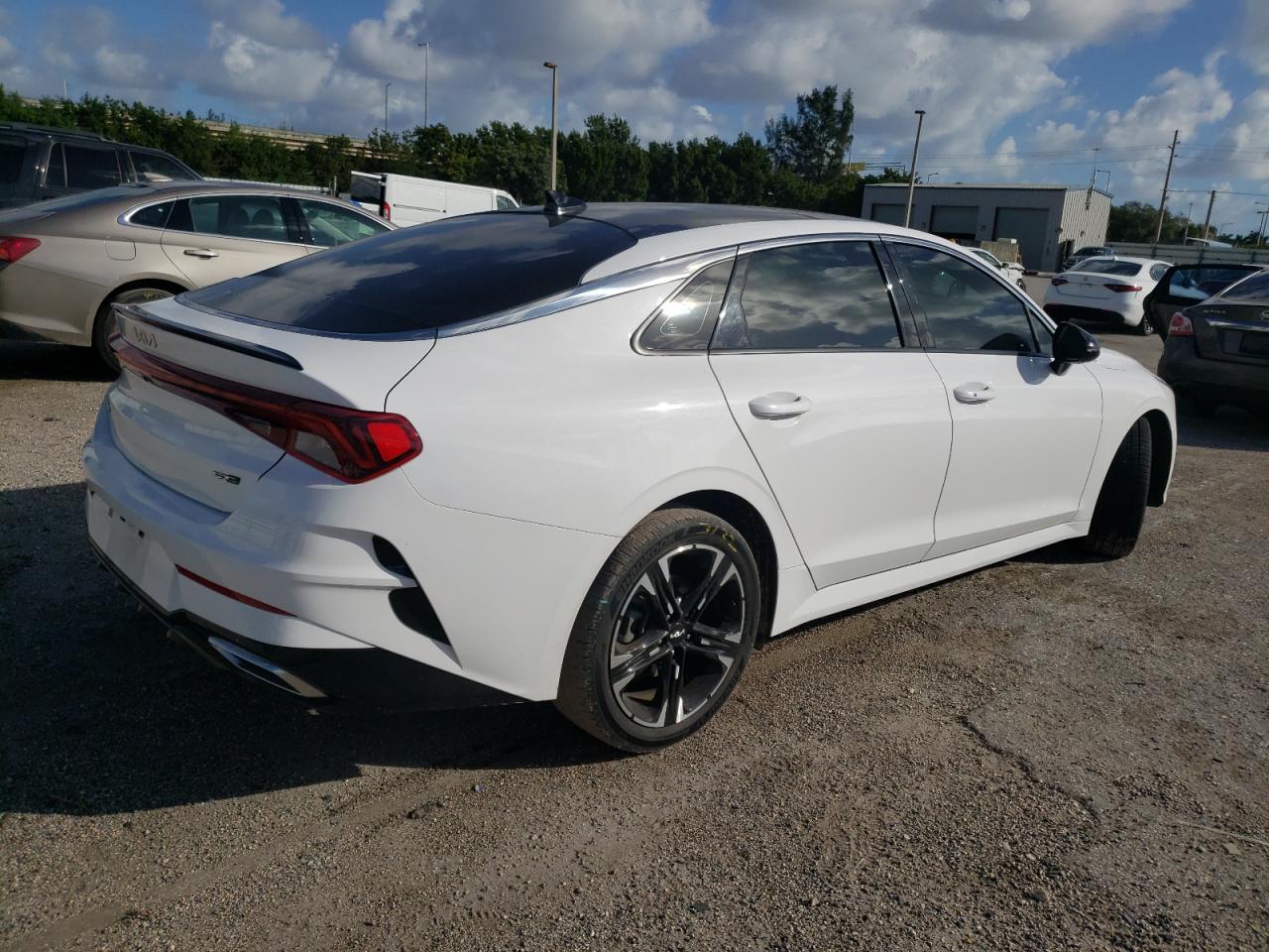 Obraz 3 z 2022 KIA K5 GT LINE 2022 z VIN 5XXG64J29NG103489