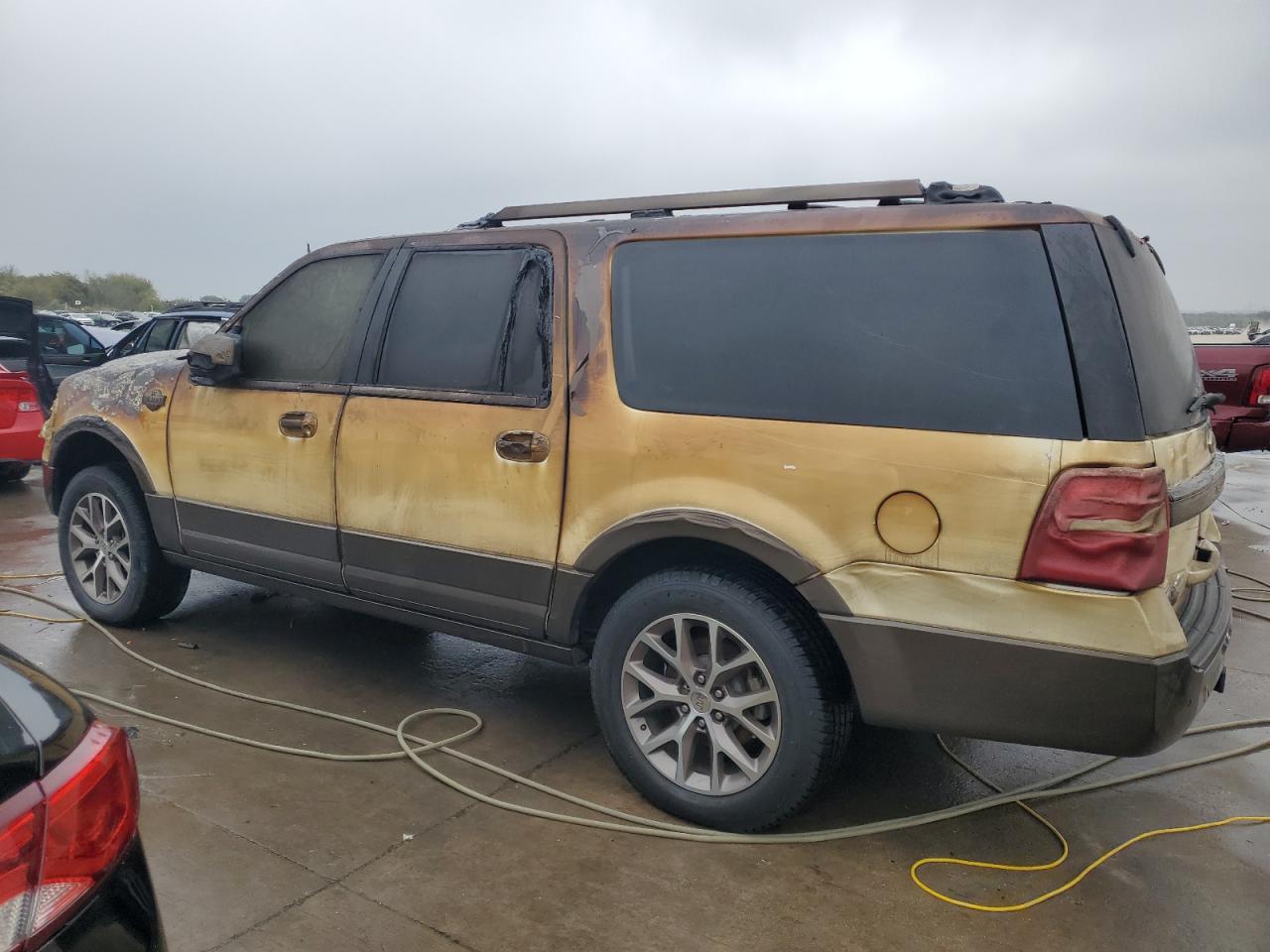 Image 2 of 2016 FORD EXPEDITION EL XLT 2016 with VIN 1FMJK1JT9GEF20428