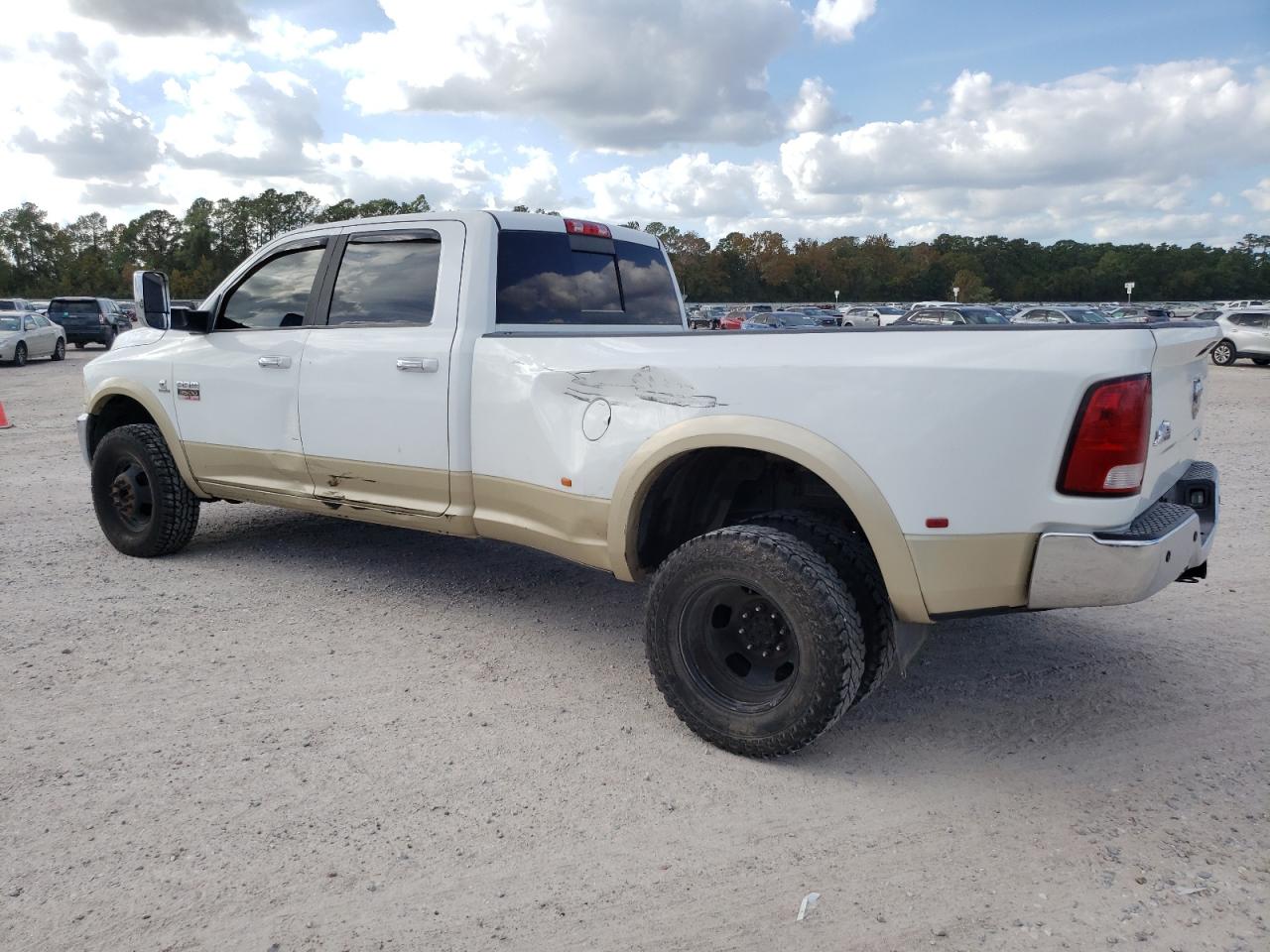 Image 2 of 2011 DODGE RAM 3500  2011 with VIN 3D73Y4CL9BG546383