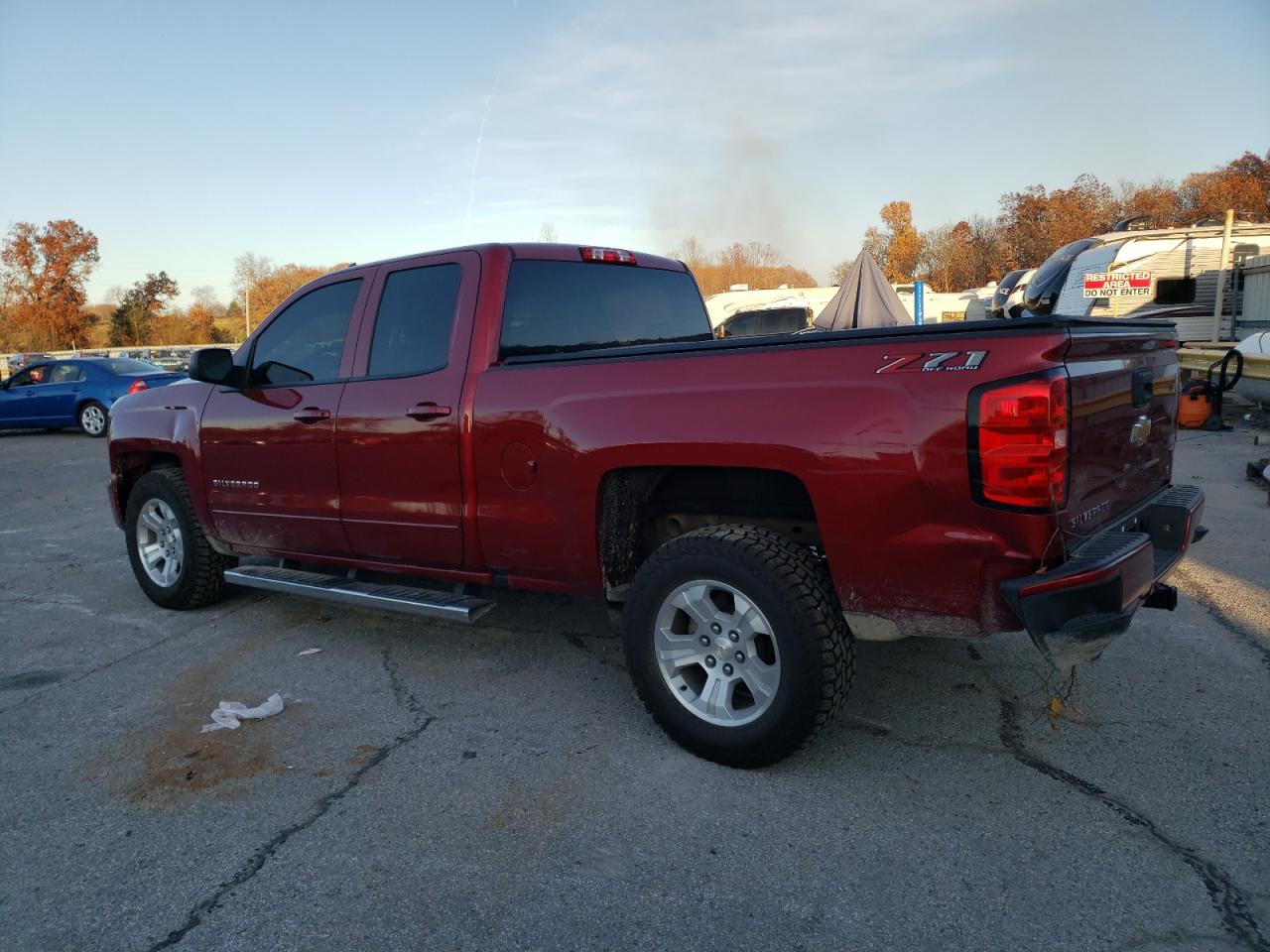 Изображение 2 2018 CHEVROLET SILVERADO K1500 LT 2018 с VIN 1GCVKREC1JZ196583