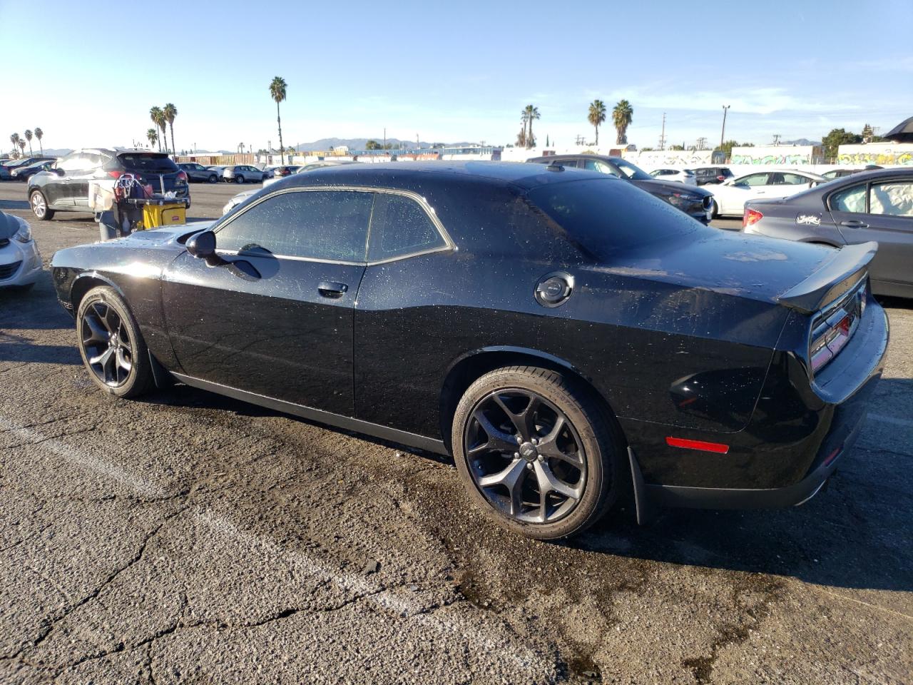 Изображение 2 2020 DODGE CHALLENGER SXT 2020 с VIN 2C3CDZAG1LH240017