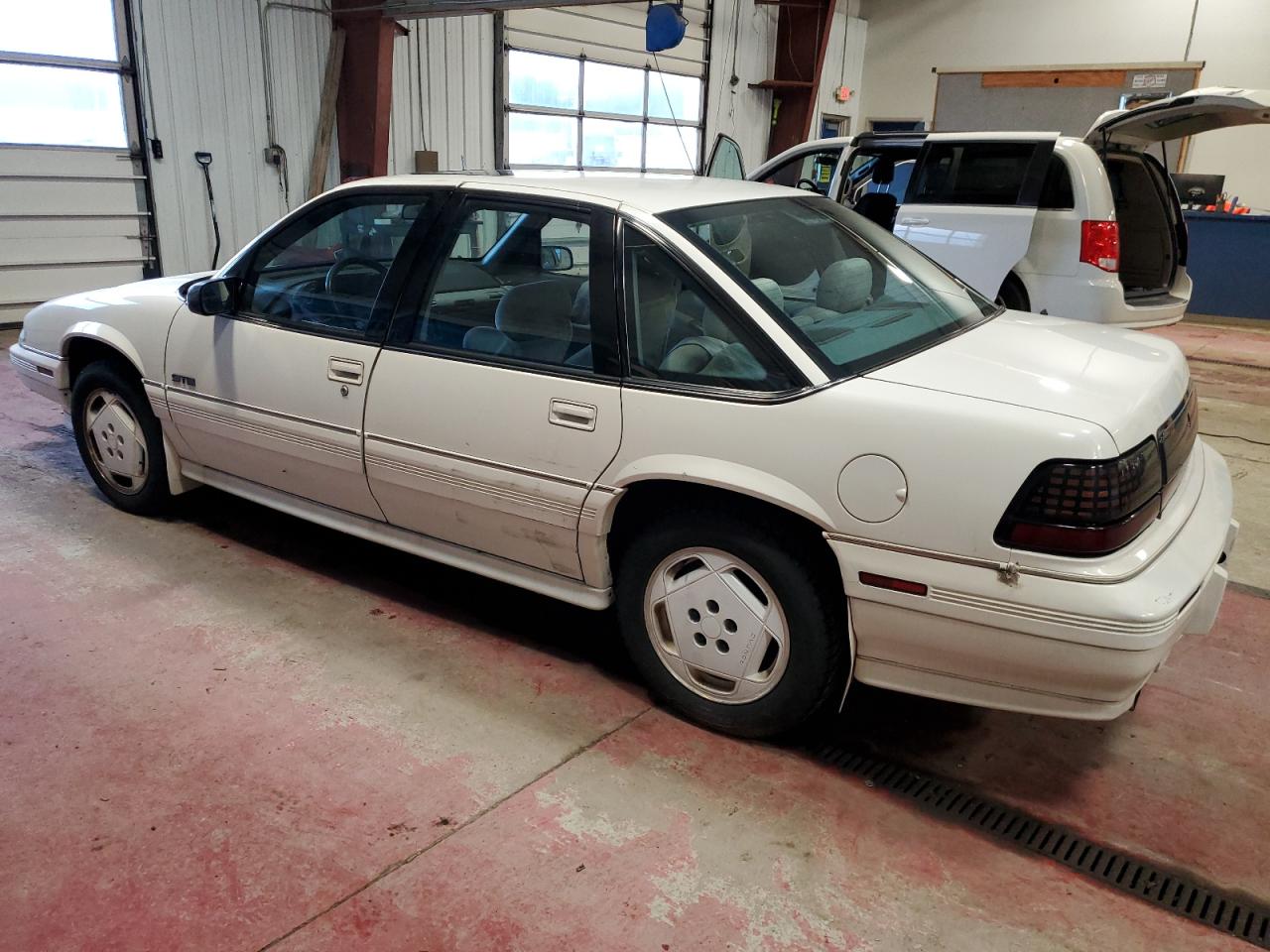 Изображение 2 1990 PONTIAC GRAND PRIX STE 1990 с VIN 1G2WT54T6LF299437
