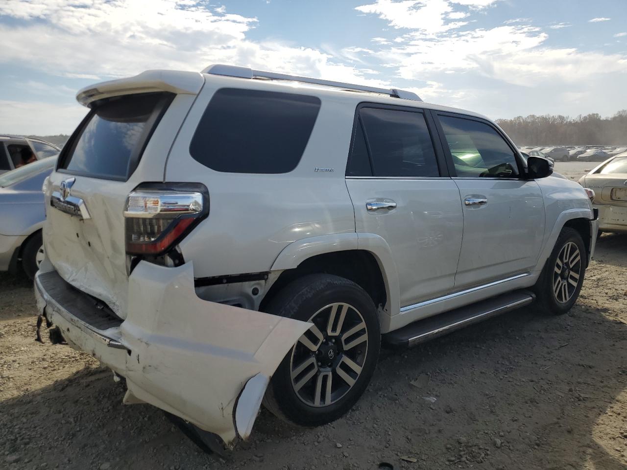 Obraz 3 z 2019 TOYOTA 4RUNNER SR5 2019 z VIN JTEBU5JR1K5684727