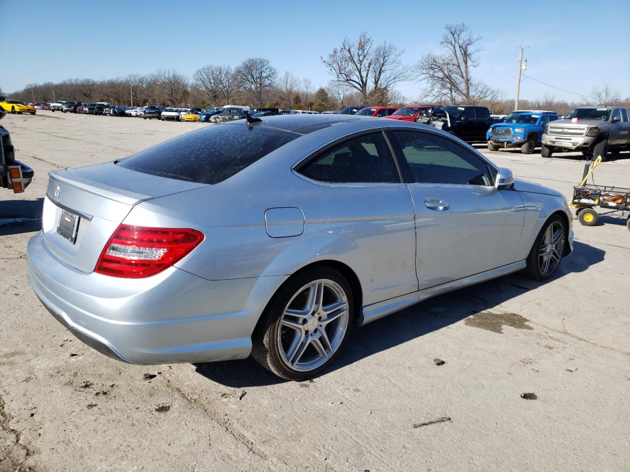 Image 3 of 2013 MERCEDES-BENZ C 250 2013 with VIN WDDGJ4HB8DG066436