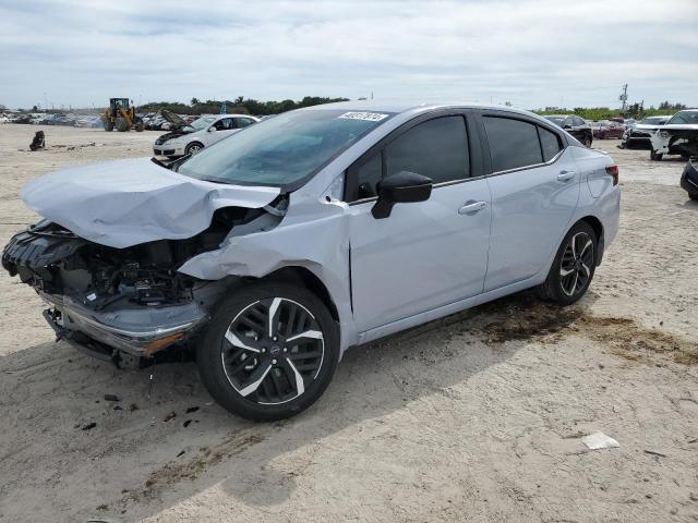 Obraz 1 z 2024 NISSAN VERSA SR 2024 z VIN 3N1CN8FV7RL819736