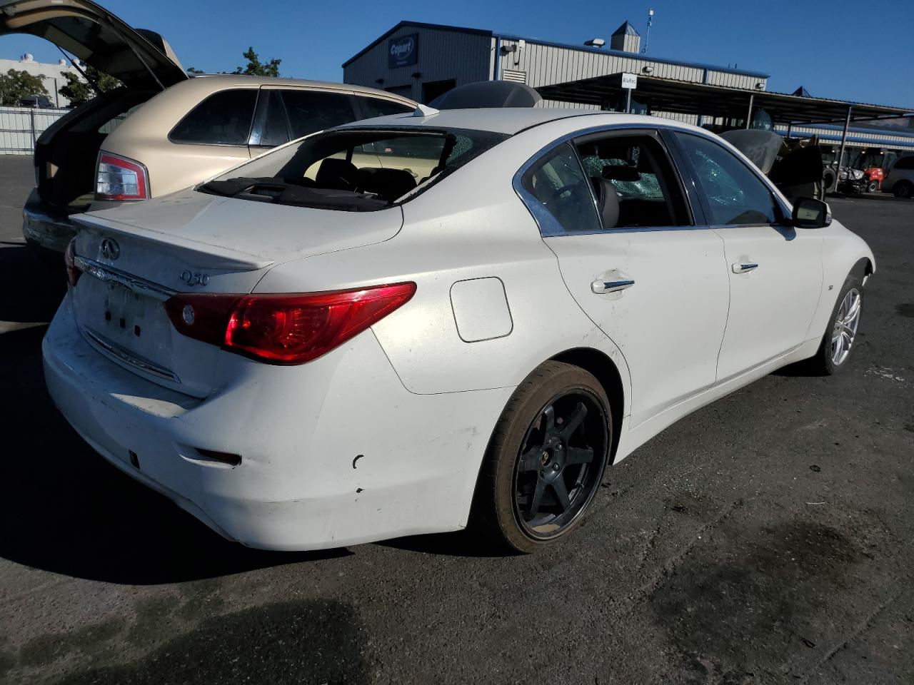 Изображение 3 2015 INFINITI Q50 BASE 2015 с VIN JN1BV7AP7FM349532