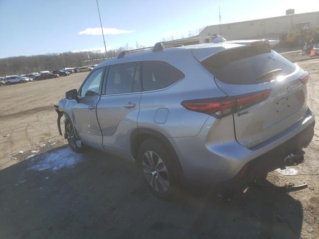 Image 2 of 2022 TOYOTA HIGHLANDER XLE 2022 with VIN 5TDGZRBH3NS592770