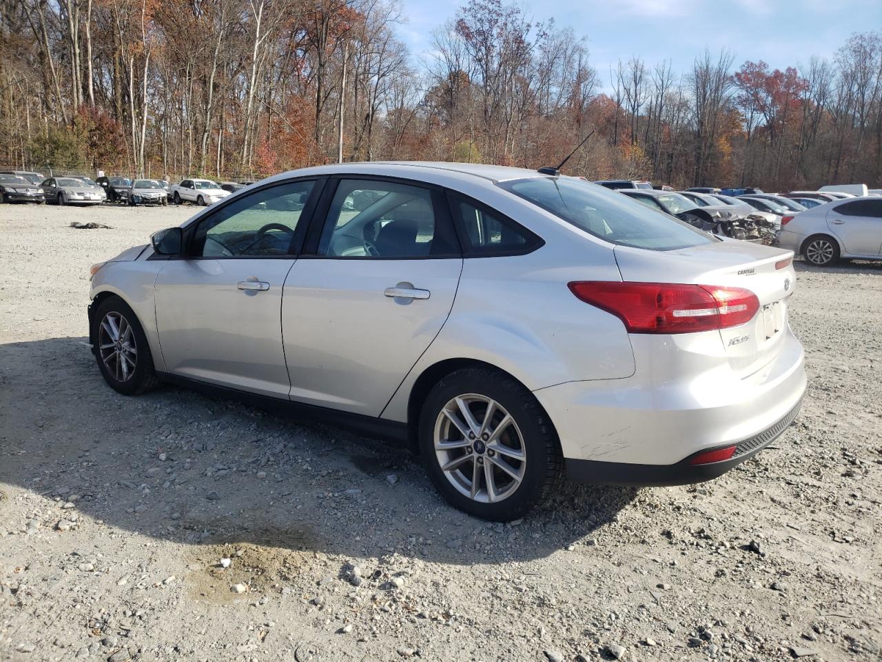 Image 2 of 2018 FORD FOCUS SE 2018 with VIN 1FADP3F23JL231553