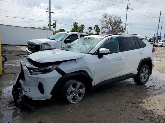 Изображение 1 2024 TOYOTA RAV4 XLE 2024 с VIN 2T3W1RFV1RC265065