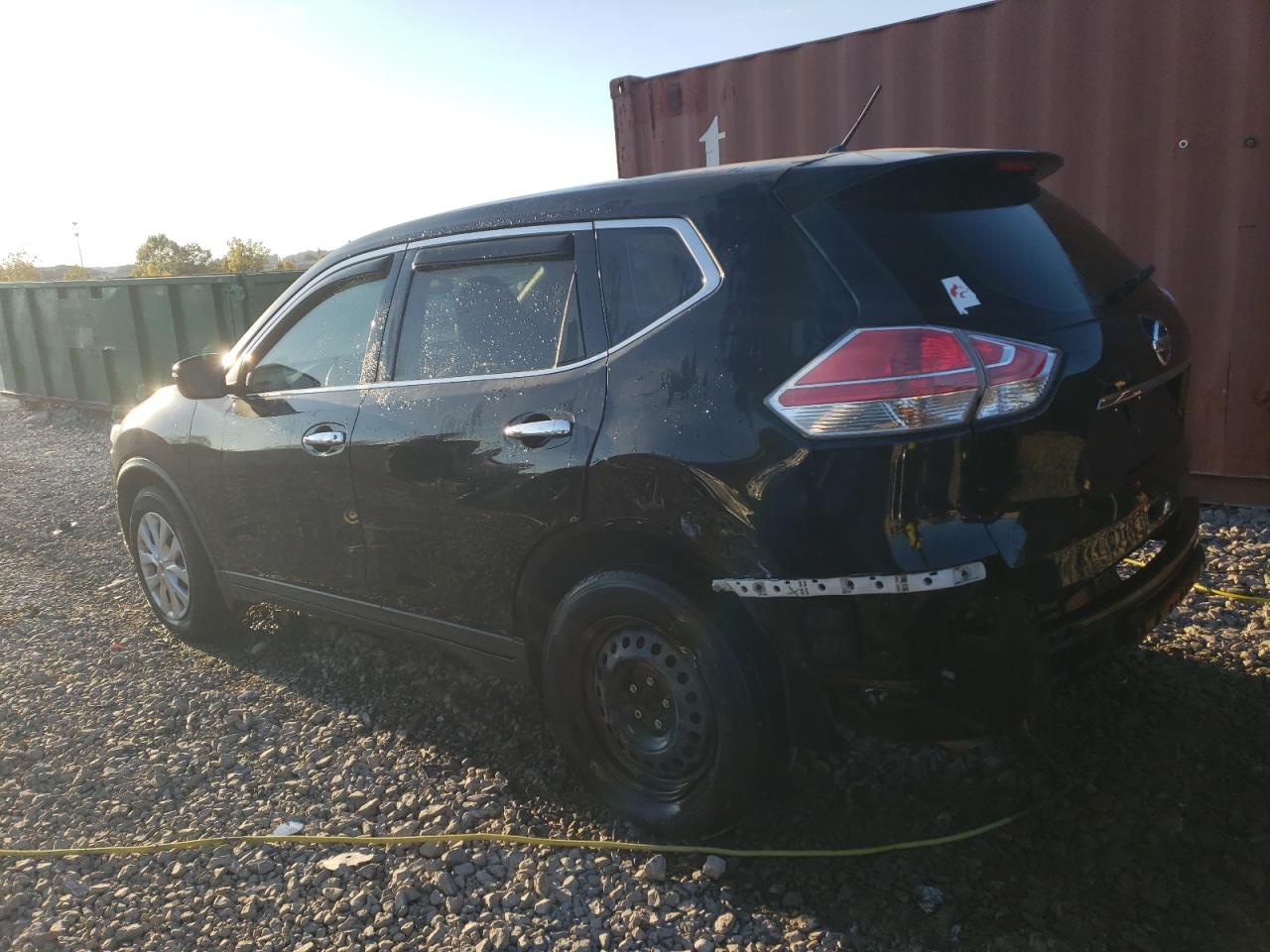 Image 2 of 2015 NISSAN ROGUE S 2015 with VIN KNMAT2MT4FP521721