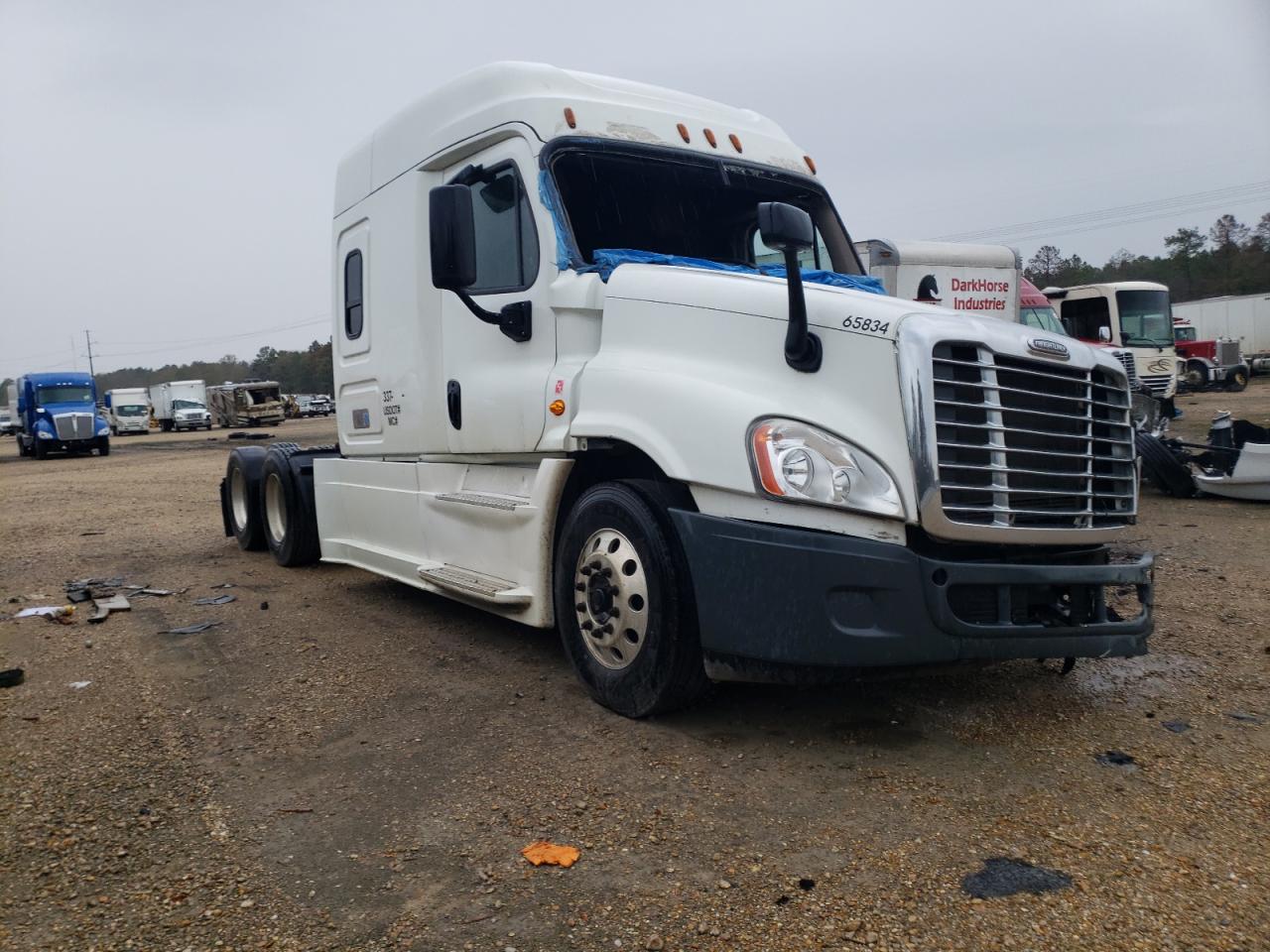 Image 1 of 2015 FREIGHTLINER CASCADIA 125  2015 with VIN 3AKJGLBG1FSGL6347