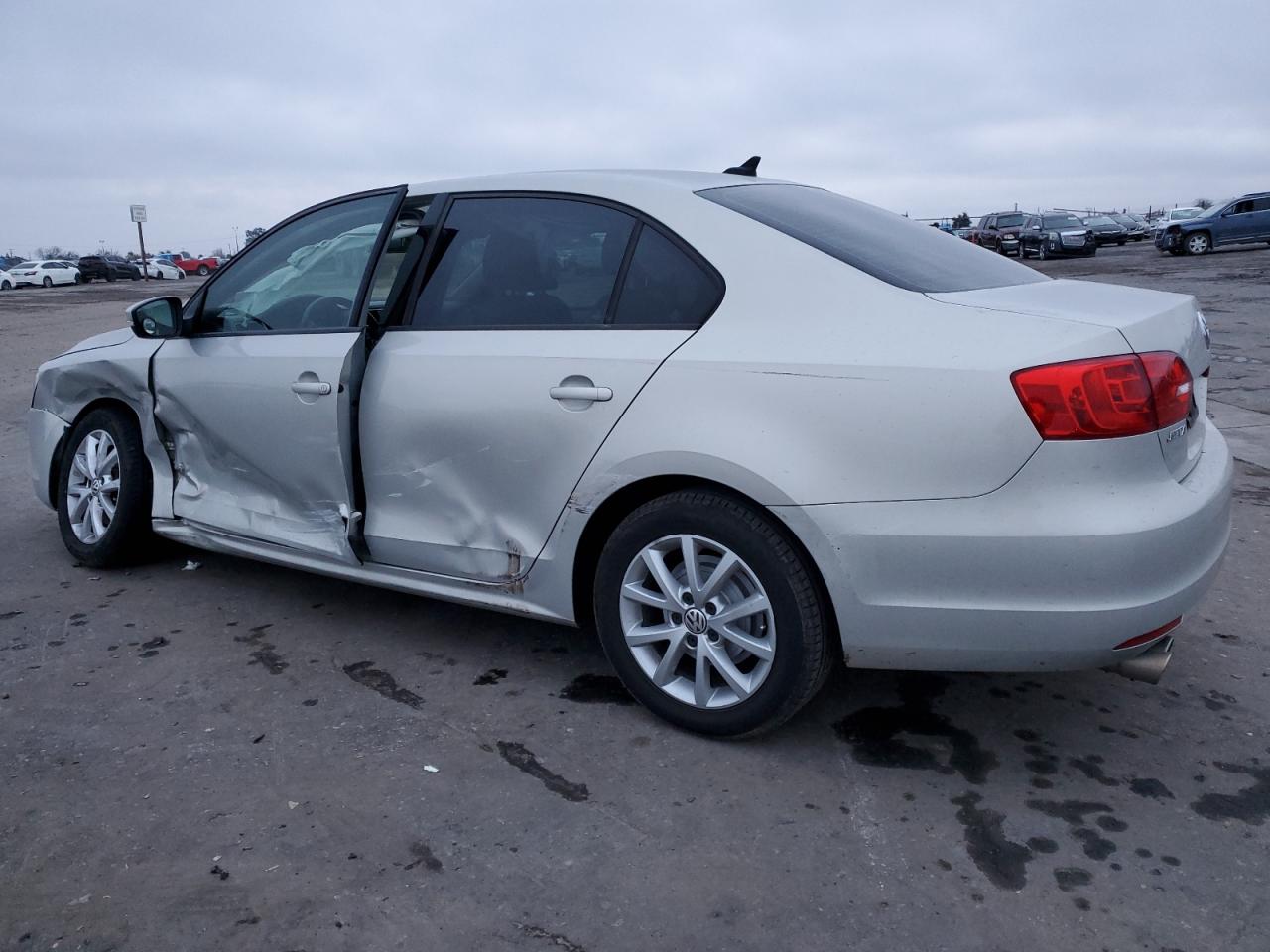 Изображение 2 2011 VOLKSWAGEN JETTA SE 2011 с VIN 3VWDZ7AJ8BM332644
