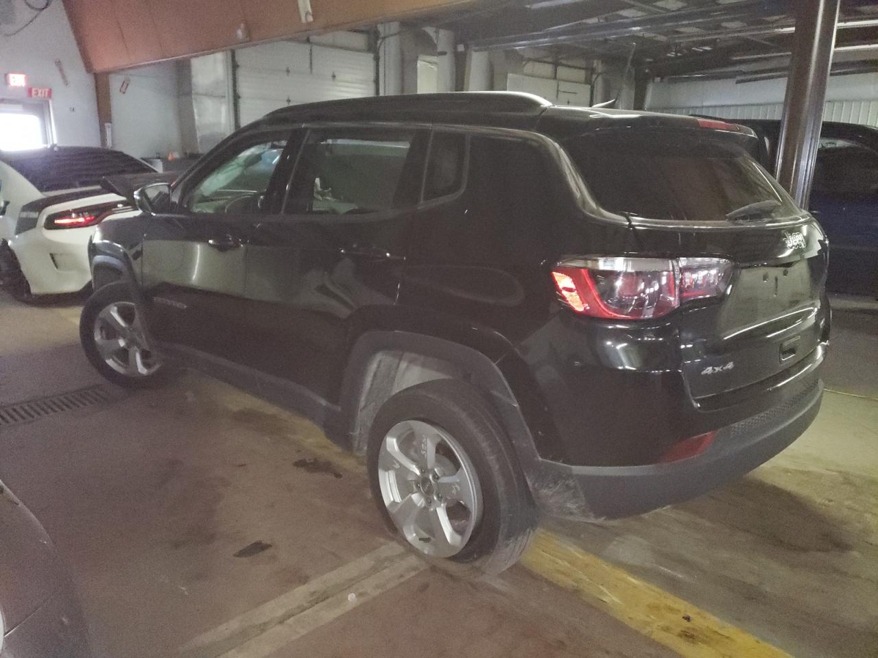 Image 2 of 2019 JEEP COMPASS LATITUDE 2019 with VIN 3C4NJDBB3KT834391