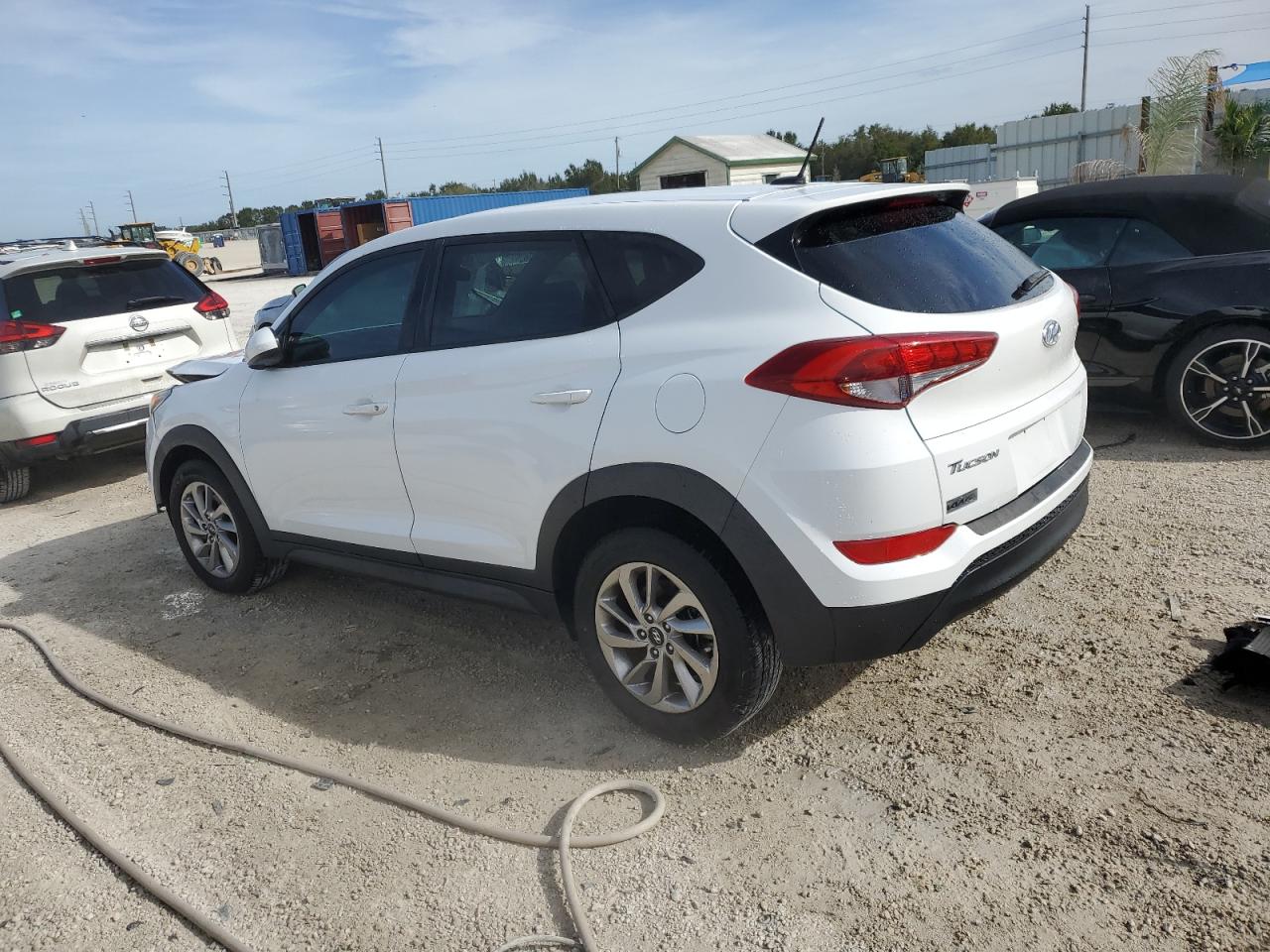 Obraz 2 z 2017 HYUNDAI TUCSON SE 2017 z VIN KM8J23A4XHU436761
