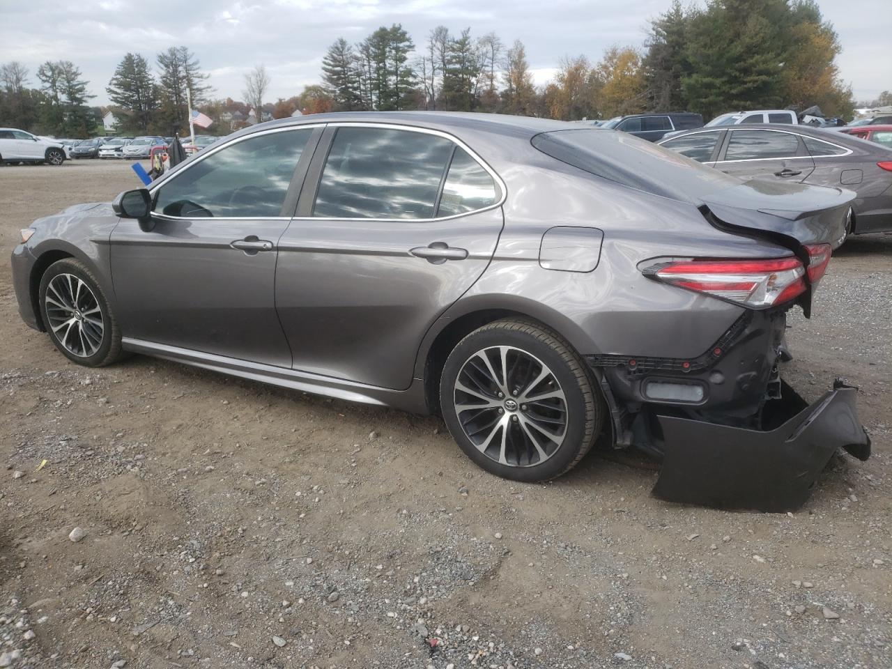 Obraz 2 z 2018 TOYOTA CAMRY L 2018 z VIN 4T1B11HK8JU055044