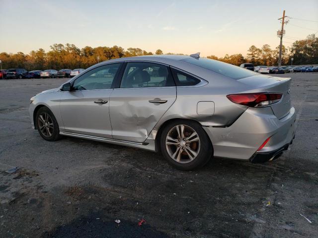 Image 2 of 2019 HYUNDAI SONATA LIMITED 2019 with VIN 5NPE34AF8KH795151