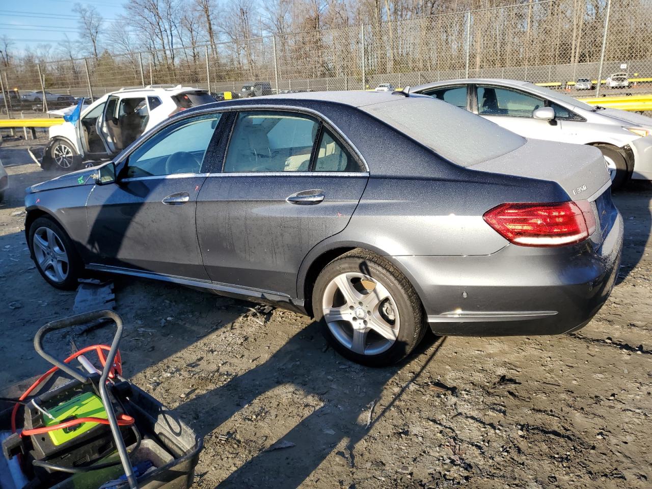 Obraz 2 z 2016 MERCEDES-BENZ E 350 2016 z VIN WDDHF5KB2GB272681