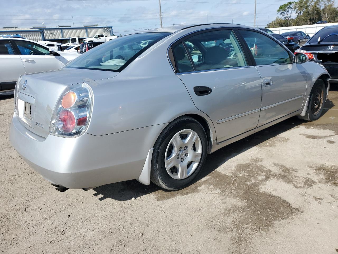 Obraz 3 z 2003 NISSAN ALTIMA BASE 2003 z VIN 1N4AL11D23C136447