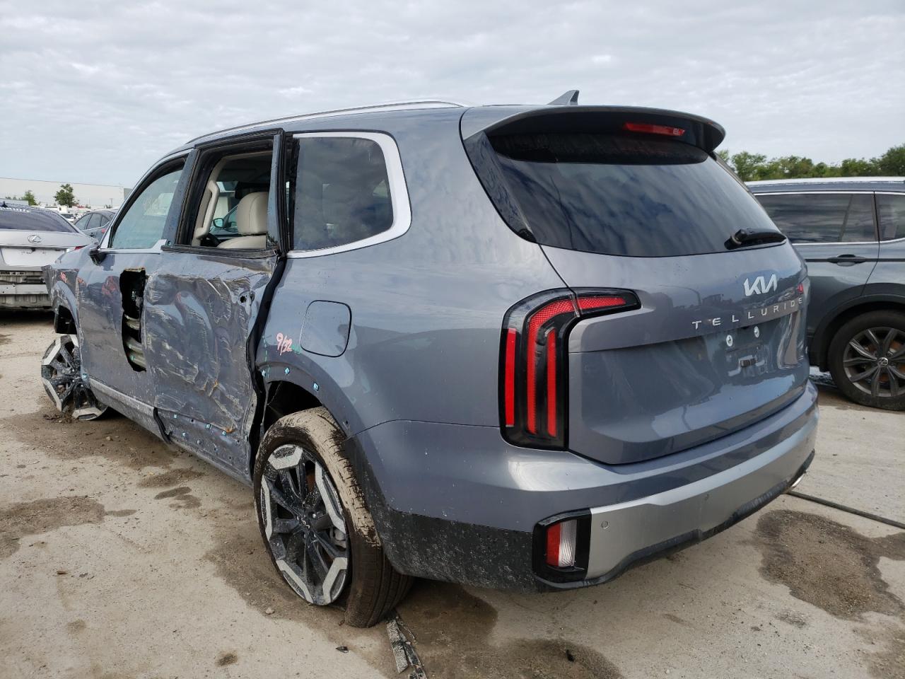 Obraz 2 z 2023 KIA TELLURIDE EX 2023 z VIN 5XYP3DGC6PG357278