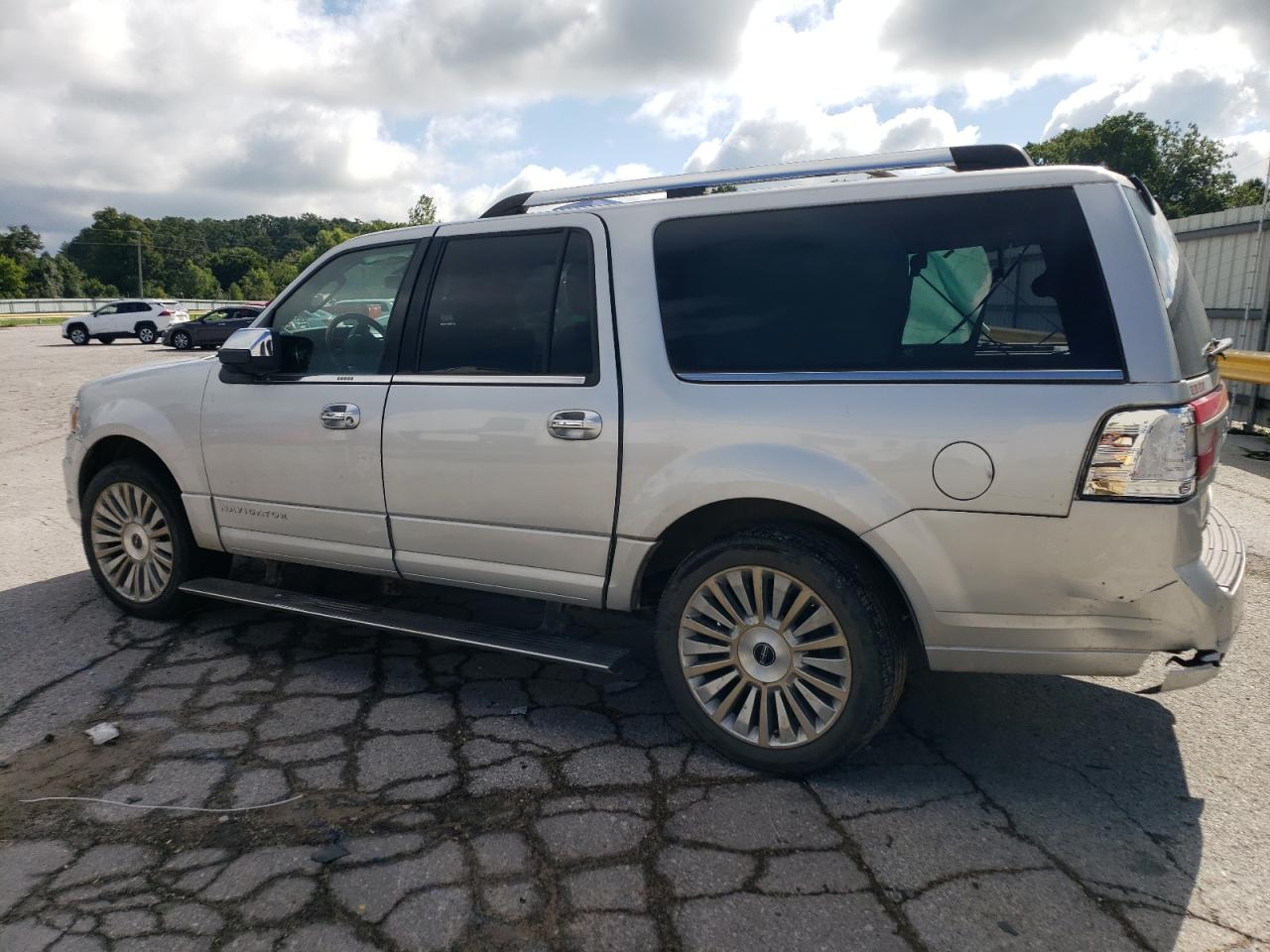 Изображение 2 2015 LINCOLN NAVIGATOR L 2015 с VIN 5LMJJ3JT0FEJ06819