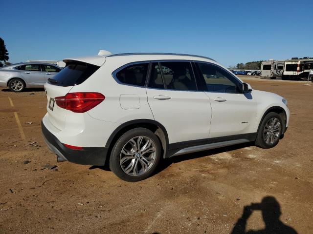Obraz 3 z 2017 BMW X1 SDRIVE28I 2017 z VIN WBXHU7C39H5H32895