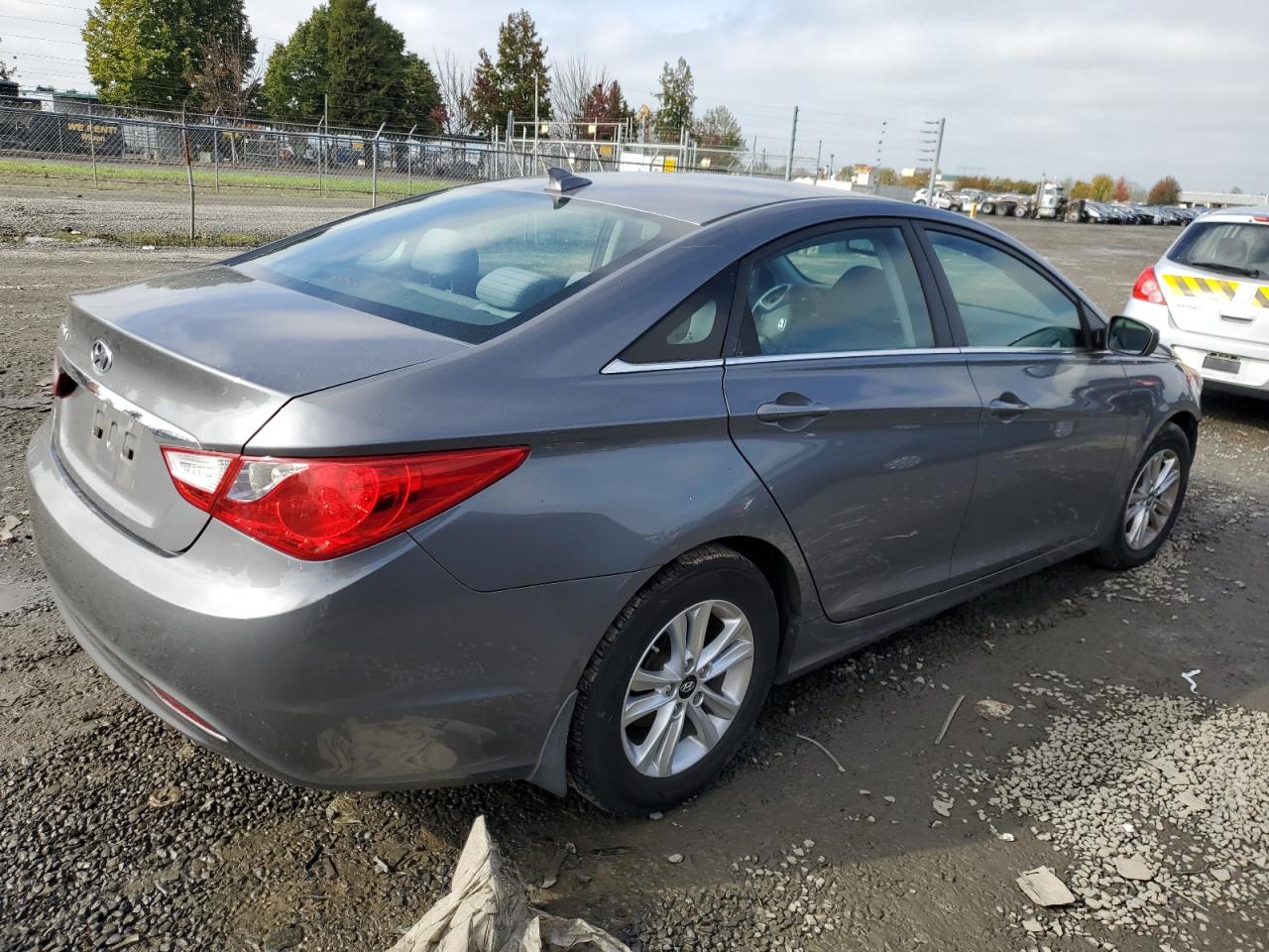 Obraz 3 z 2013 HYUNDAI SONATA GLS 2013 z VIN 5NPEB4AC6DH660178
