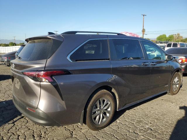 Image 3 of 2021 TOYOTA SIENNA XLE 2021 with VIN 5TDJRKEC7MS020080