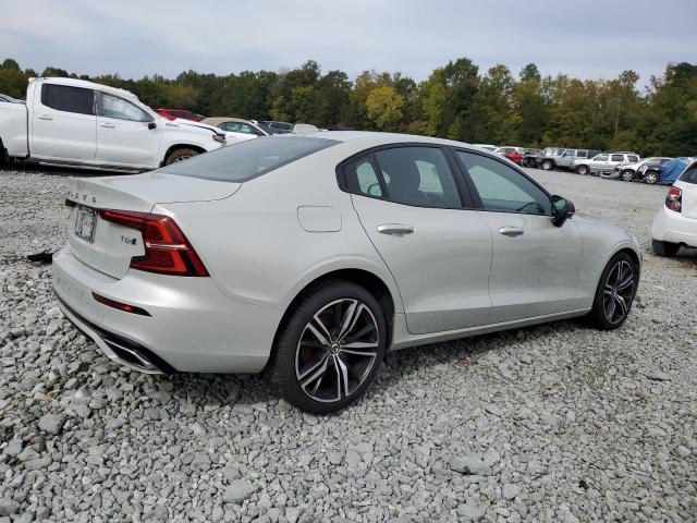 Obraz 3 z 2019 VOLVO S60 T6 R-DESIGN 2019 z VIN 7JRA22TM5KG013850