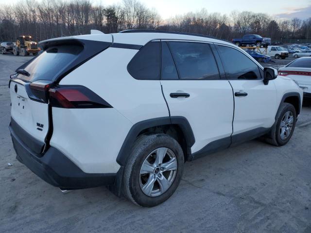 Image 3 of 2019 TOYOTA RAV4 XLE 2019 with VIN JTMP1RFV8KD510577