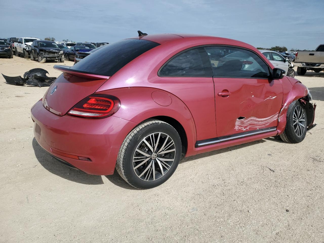 Obraz 3 z 2017 VOLKSWAGEN BEETLE 1.8T 2017 z VIN 3VWF17AT0HM602461