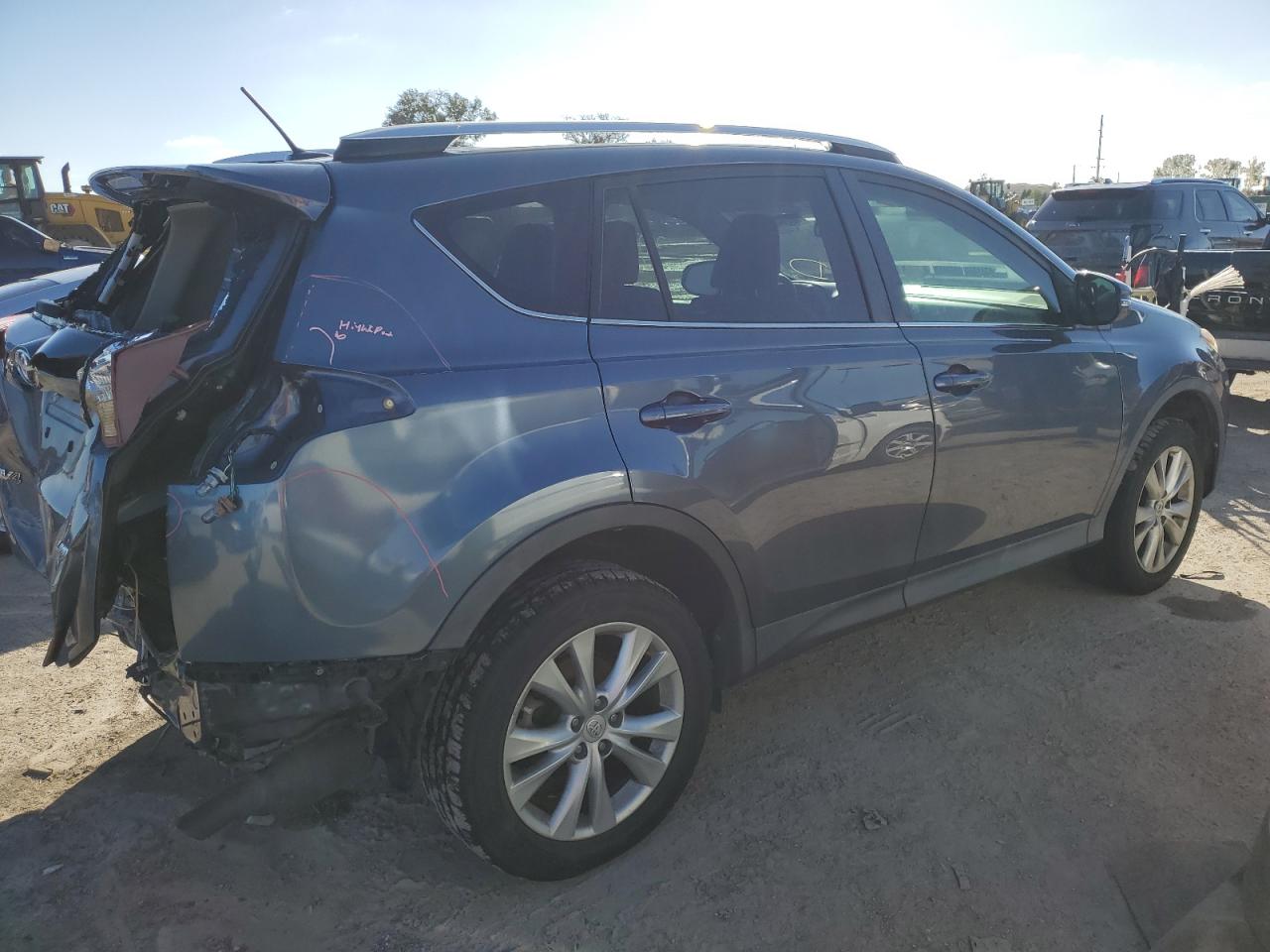 Изображение 3 2013 TOYOTA RAV4 LIMITED 2013 с VIN 2T3YFREV4DW066563