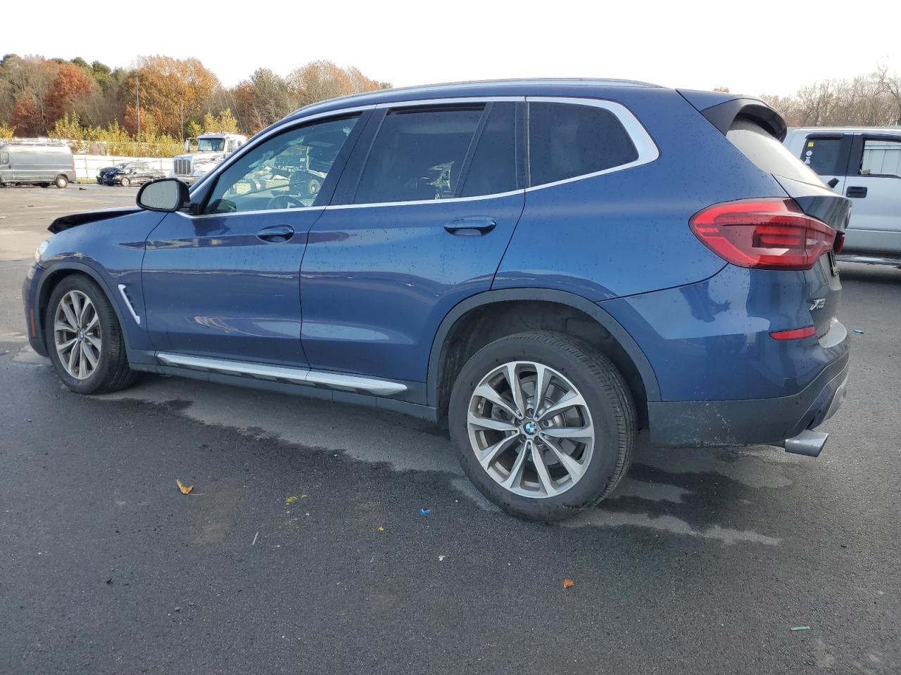 Image 2 of 2019 BMW X3 XDRIVE30I 2019 with VIN 5UXTR9C52KLP84910
