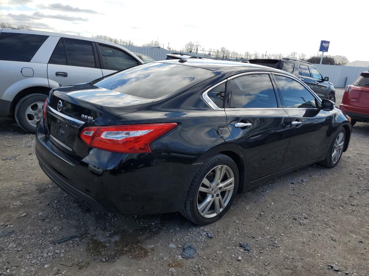 Image 3 of 2016 NISSAN ALTIMA 3.5SL 2016 with VIN 1N4BL3APXGC153710