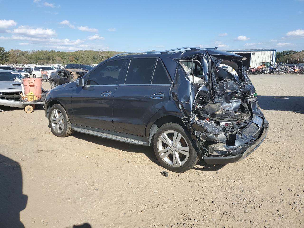 Obraz 2 z 2015 MERCEDES-BENZ ML 350 4MATIC 2015 z VIN 4JGDA5HB8FA515604