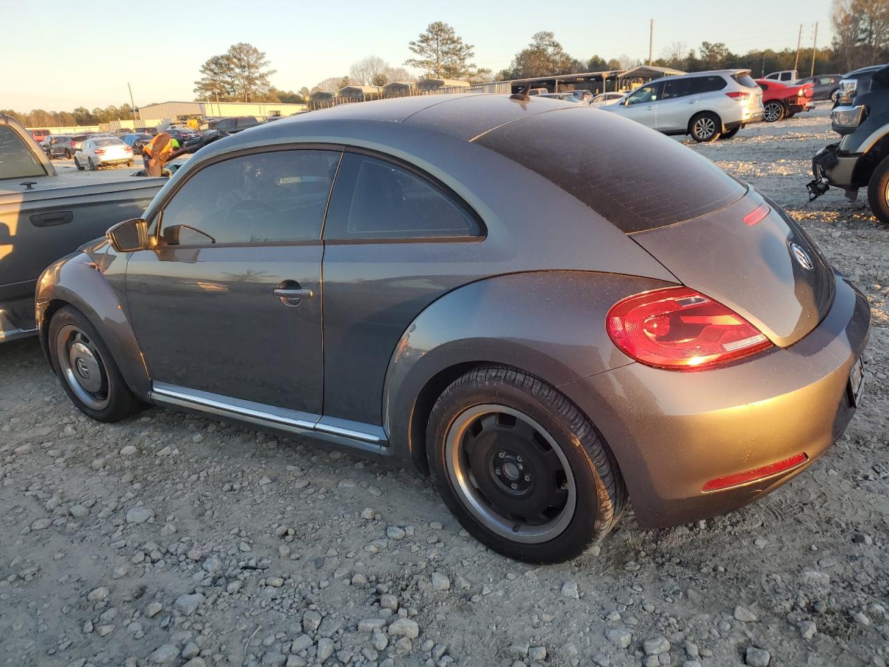 Obraz 2 z 2012 VOLKSWAGEN BEETLE  2012 z VIN 3VWHX7AT0CM618174