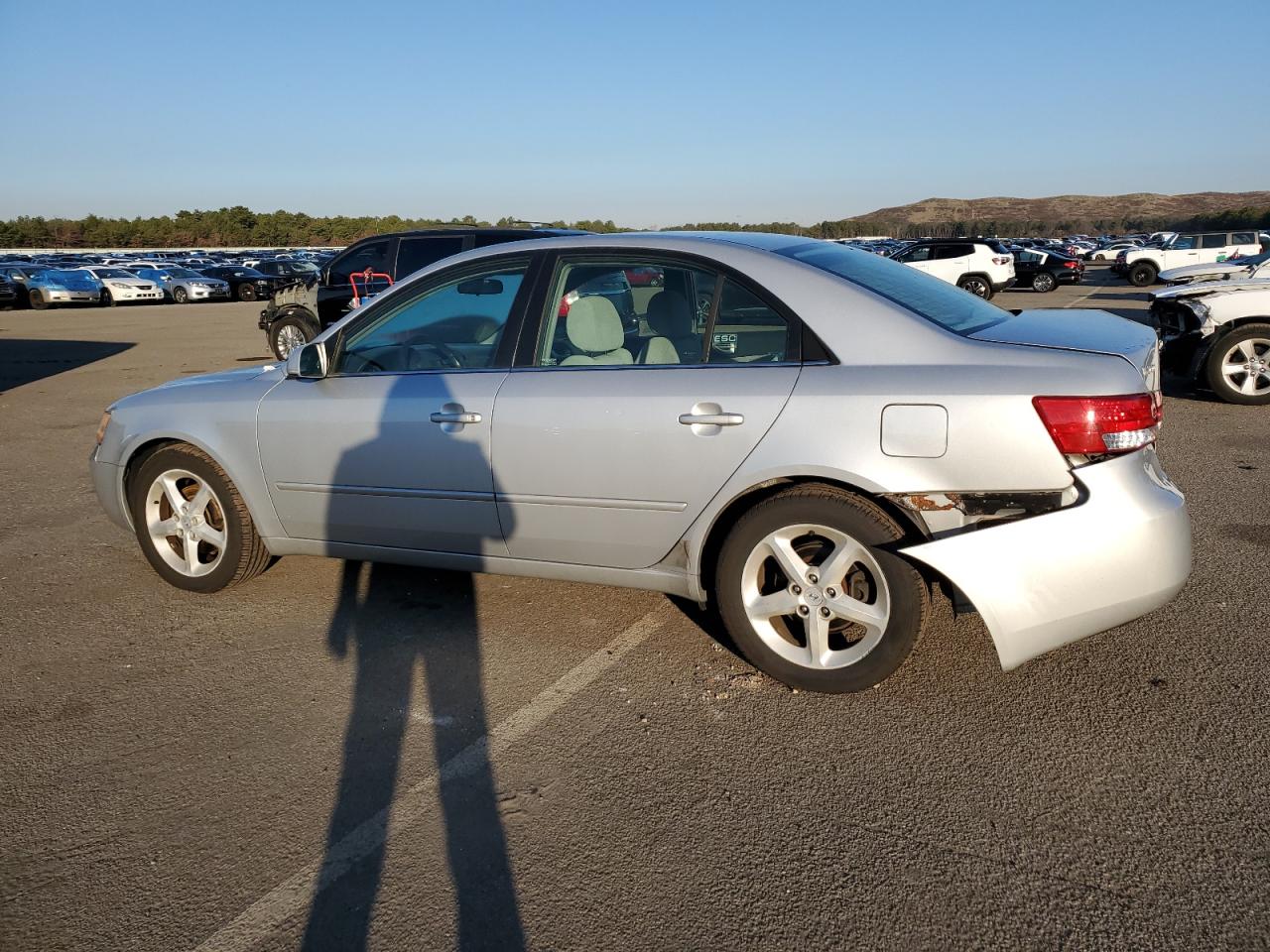 Image 2 of 2007 HYUNDAI SONATA SE 2007 with VIN 5NPEU46F67H216140