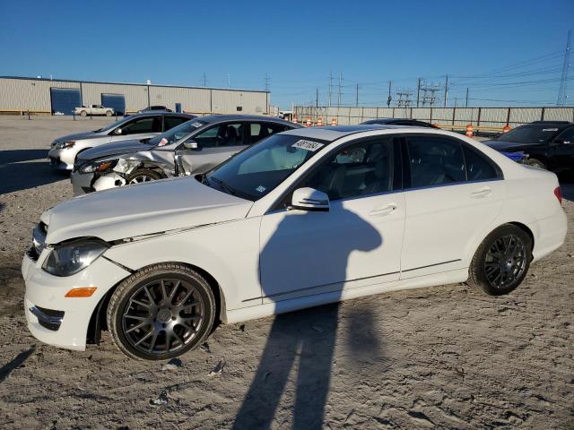 Image 1 of 2013 MERCEDES-BENZ C 250 2013 with VIN WDDGF4HB7DR294899