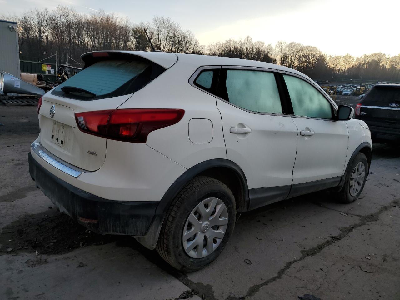 Изображение 3 2018 NISSAN ROGUE SPORT S 2018 с VIN JN1BJ1CR9JW254345