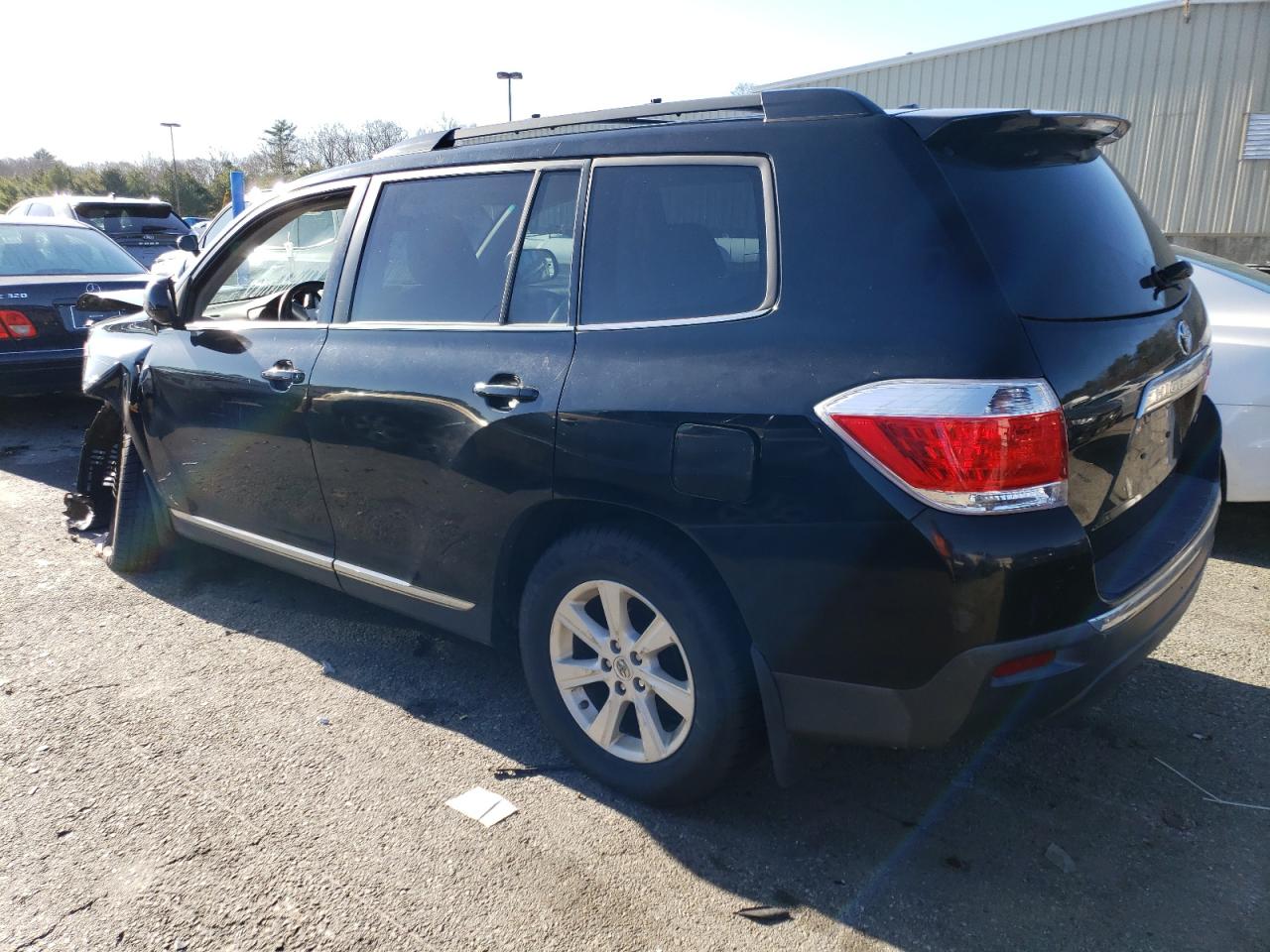 Image 2 of 2012 TOYOTA HIGHLANDER BASE 2012 with VIN 5TDBK3EH1CS099299