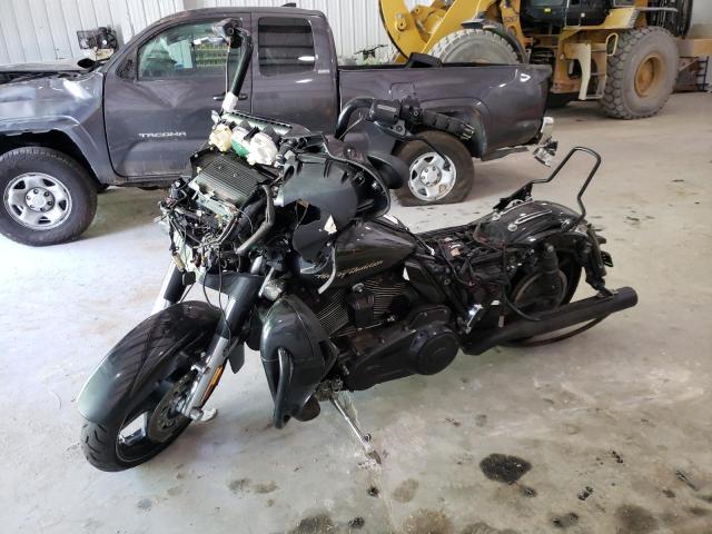 Image 2 of 2017 HARLEY-DAVIDSON FLHXSE CVO STREET GLIDE 2017 with VIN 1HD1PXF15HB955237