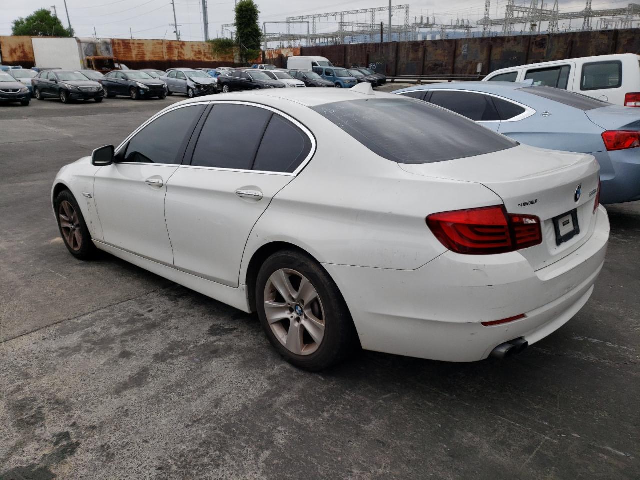 Image 2 of 2013 BMW 528 I 2013 with VIN WBAXG5C56DDY31481