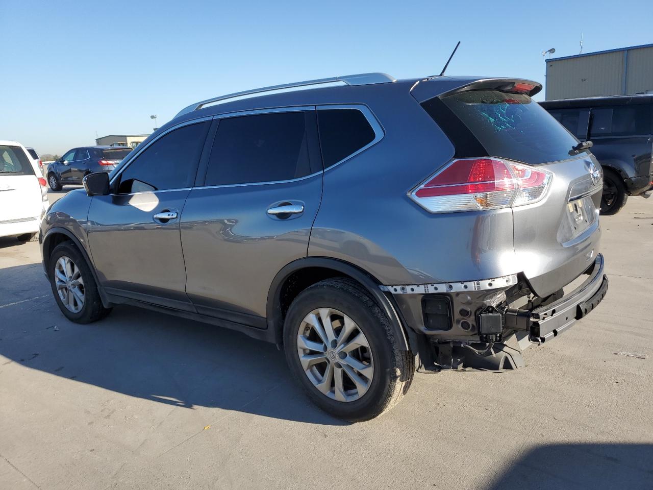 Obraz 2 z 2016 NISSAN ROGUE S 2016 z VIN KNMAT2MT8GP613545
