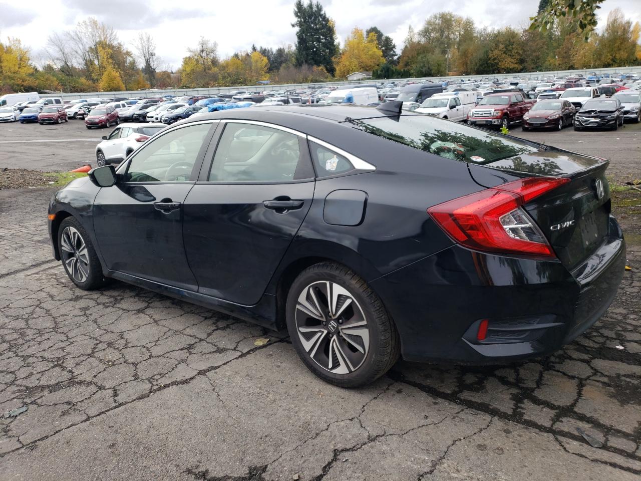 Image 2 of 2018 HONDA CIVIC EXL 2018 with VIN JHMFC1F77JX041180
