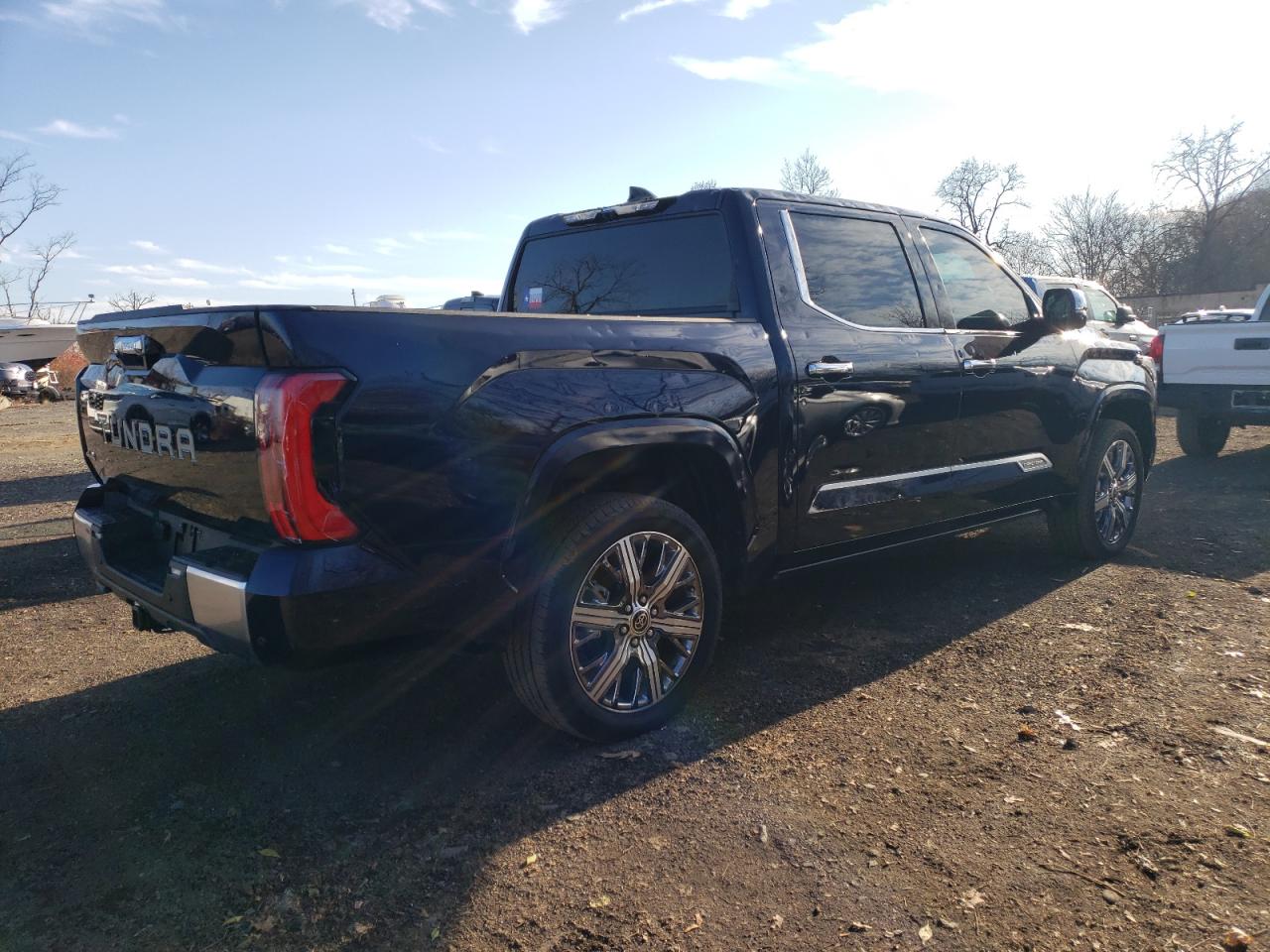 Image 3 of 2023 TOYOTA TUNDRA CREWMAX CAPSTONE 2023 with VIN 5TFVC5DB5PX032403